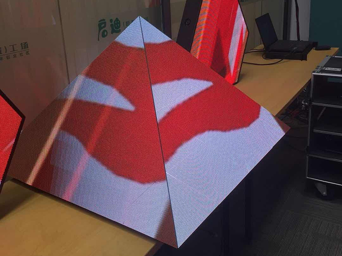異形LED屏廠家：如何應(yīng)對市場需求的多樣性？