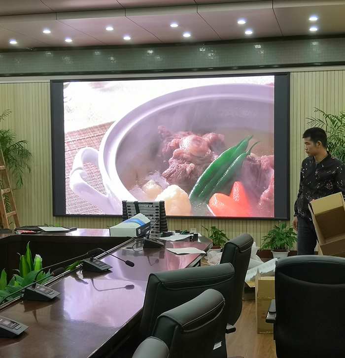 中建三局青年路越秀國際金融匯項目部會標(biāo)屏